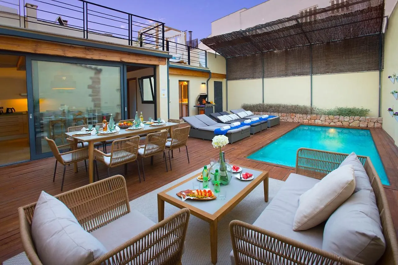 Owl Booking Villa Alvarez - Luxury Retreat In The Old Town Польенса Испания