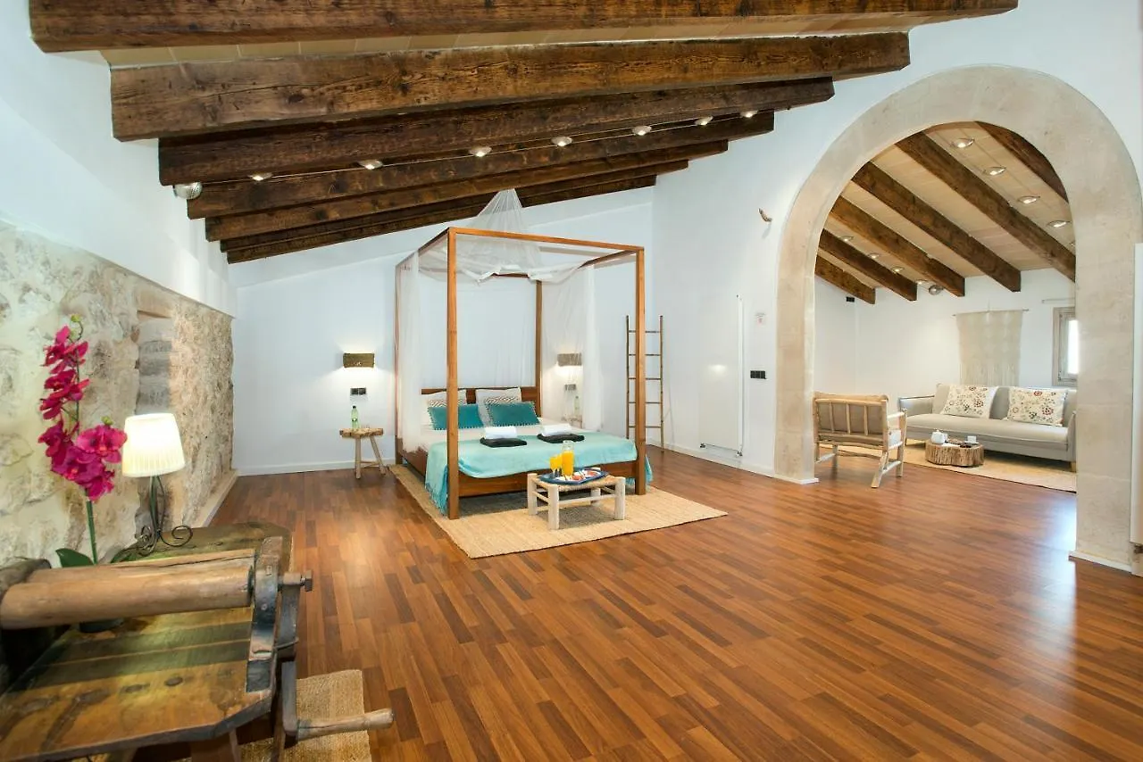 Owl Booking Villa Alvarez - Luxury Retreat In The Old Town Польенса